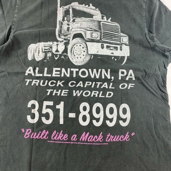 Abercrombie T Shirt Men’s Medium Gray Mack Trucks Soft AF Collection NWT - Picture 2 of 3